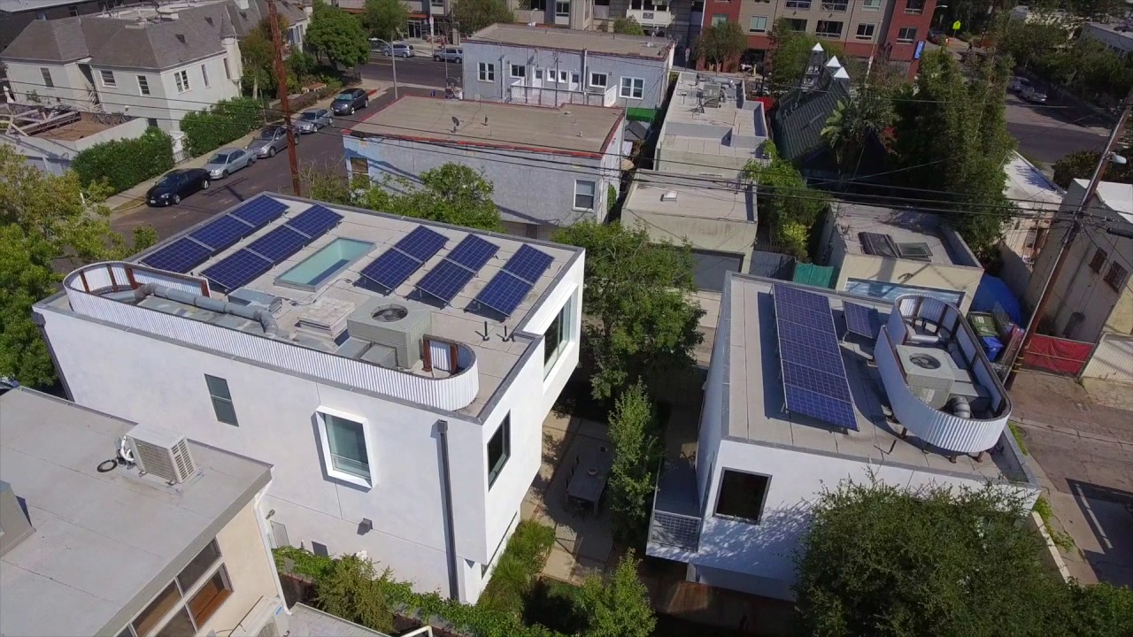 249–251 Rennie — Venice, CA