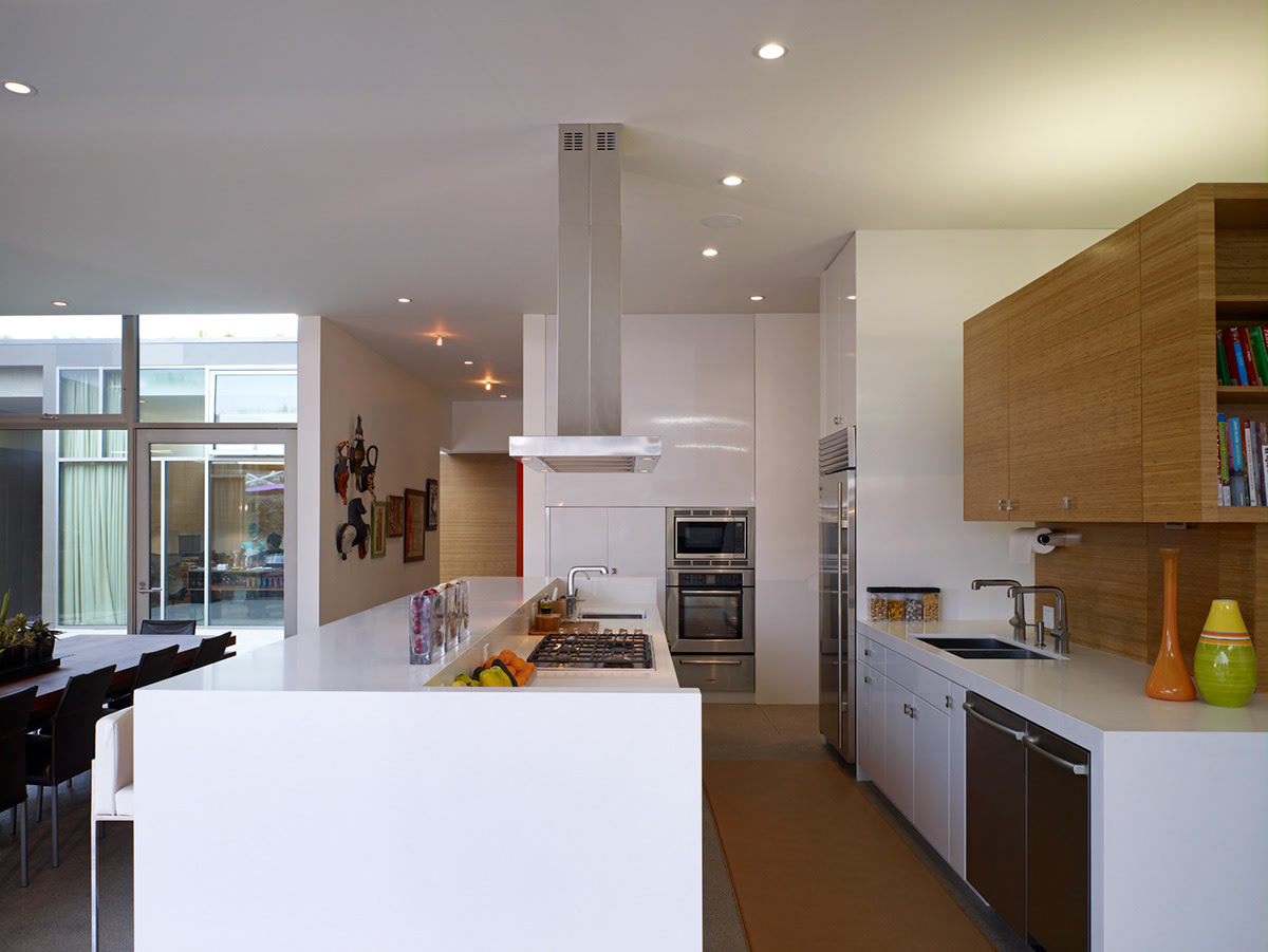 1348 Appleton Way, image 13 of 15