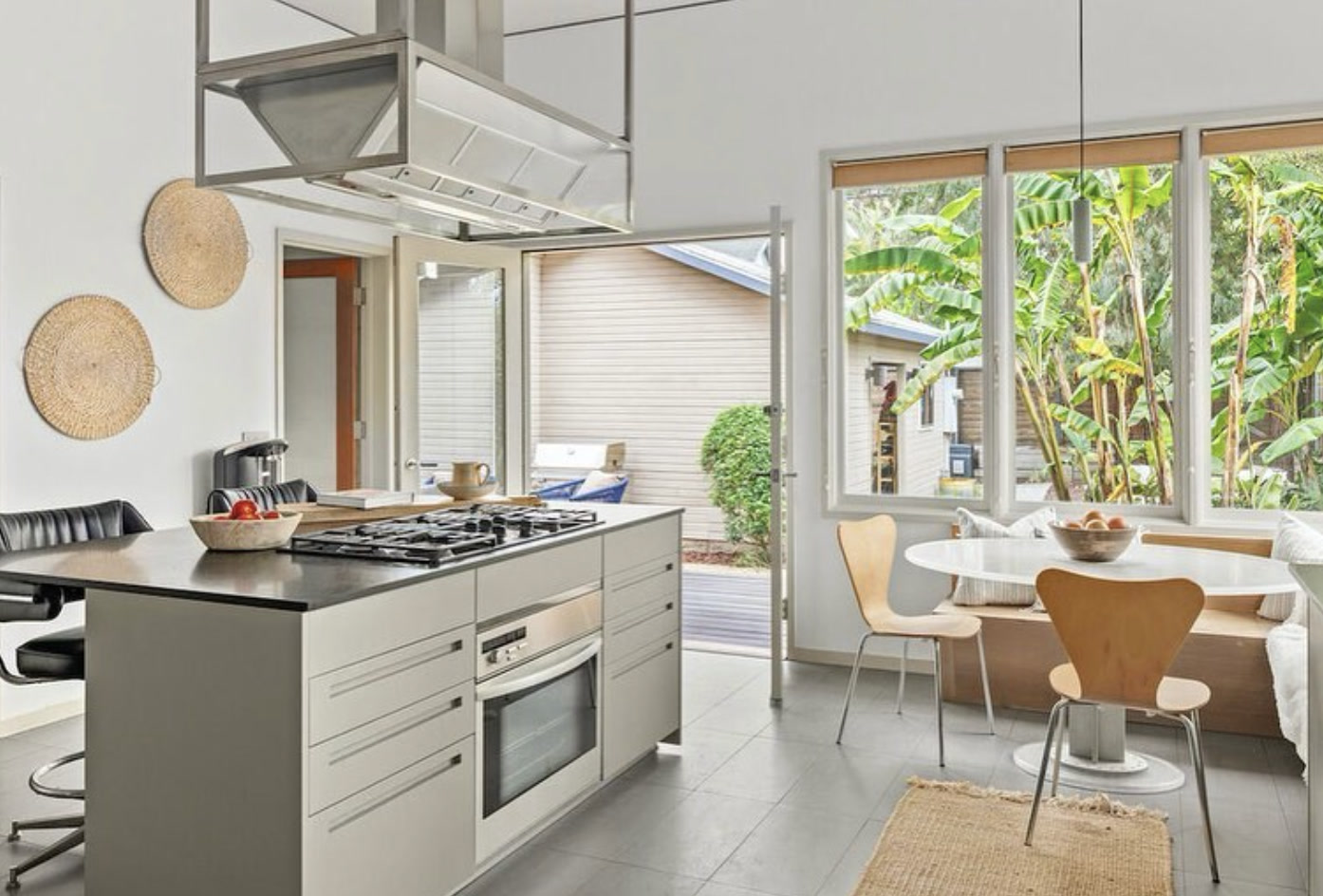 838 Palms Boulevard, image 4 of 5