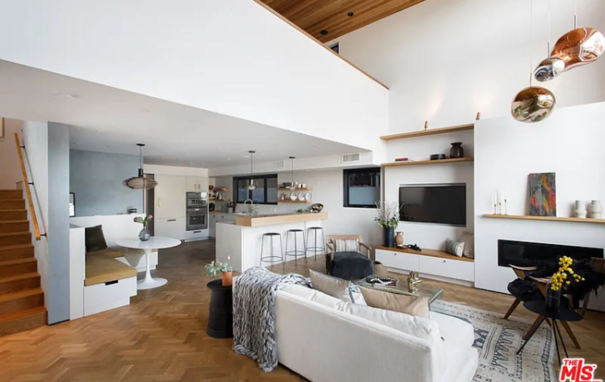 303 Windward Avenue, image 17 of 22